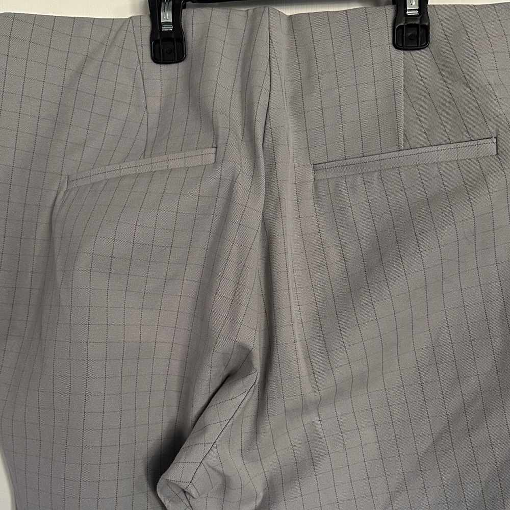 NWOT A New Day Women's Gray Checkered Straight Leg Ankle Pants - Picture 6 of 7